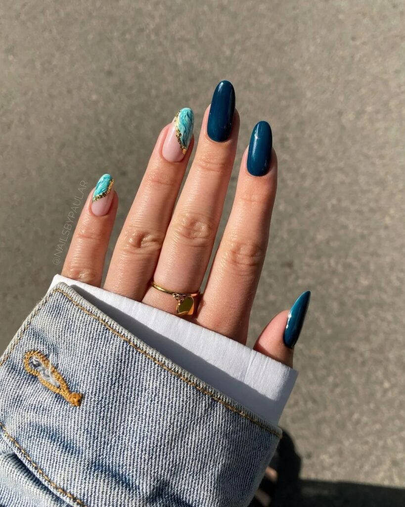 Moody Marble fall nails